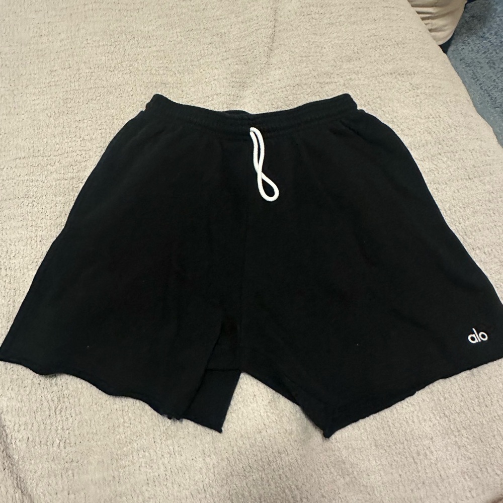 Alo lounge shorts, Size S in black